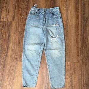Levi's Classic Light Blue Denim Jeans